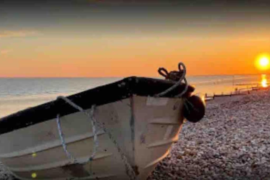 Villa The Sails East Wittering Exterior foto